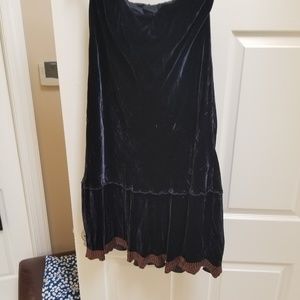 Boden 12/long tall stretch velvet skirt.